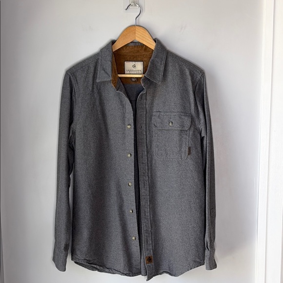 Legendary Whitetails Other - Legendary Whitetails Shirt Men's Medium Flannel Chamois Button Up Gray Corduroy